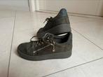 Sneakers/schoenen khaki groen glitter maat 37, Kleding | Dames, Schoenen, Ophalen of Verzenden, Groen, Sneakers of Gympen, Zo goed als nieuw