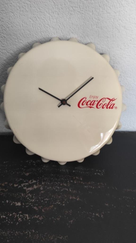 Vintage wandklok Coca Cola wit rood, Verzamelen, Merken en Reclamevoorwerpen, Gebruikt, Gebruiksvoorwerp, Ophalen of Verzenden