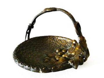 bronzen Jugendstil vide poche schaaltje mand met hengsel beschikbaar voor biedingen