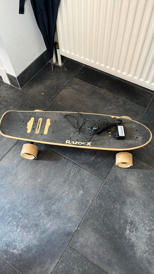 RazorX Cruiser electrisch skateboard, Sport en Fitness, Skateboarden, Zo goed als nieuw, Skateboard, Ophalen