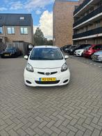 Toyota Aygo 1.0 12V Vvt-i 5DRS 2011 Wit, Auto's, Voorwielaandrijving, 4 stoelen, Origineel Nederlands, Handgeschakeld
