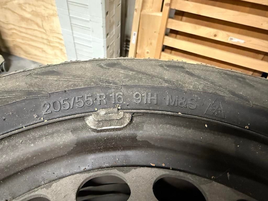 Winterbanden Vredestein 205/55 R16 op stalen velg 5x112, Ophalen, Gebruikt, 16 inch, Banden en Velgen