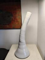 2843 Moderne Keramiek Vaas - Uniek Design, Ophalen of Verzenden, Zo goed als nieuw, Aardewerk of Porselein, Minder dan 50 cm