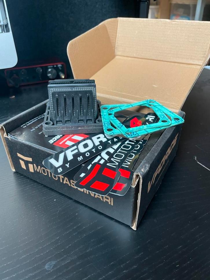 Vforce 4 membraan, Motoren, Tuning en Styling, Ophalen