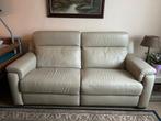 Elektrische 2-zits leren relaxbank – crème/beige – echt leer, Ophalen, Gebruikt, Leer, Tijdloos