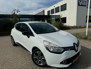 Renault Clio 1.5 dCi Night&Day Navigatie|Clima 2015 beschikbaar voor biedingen