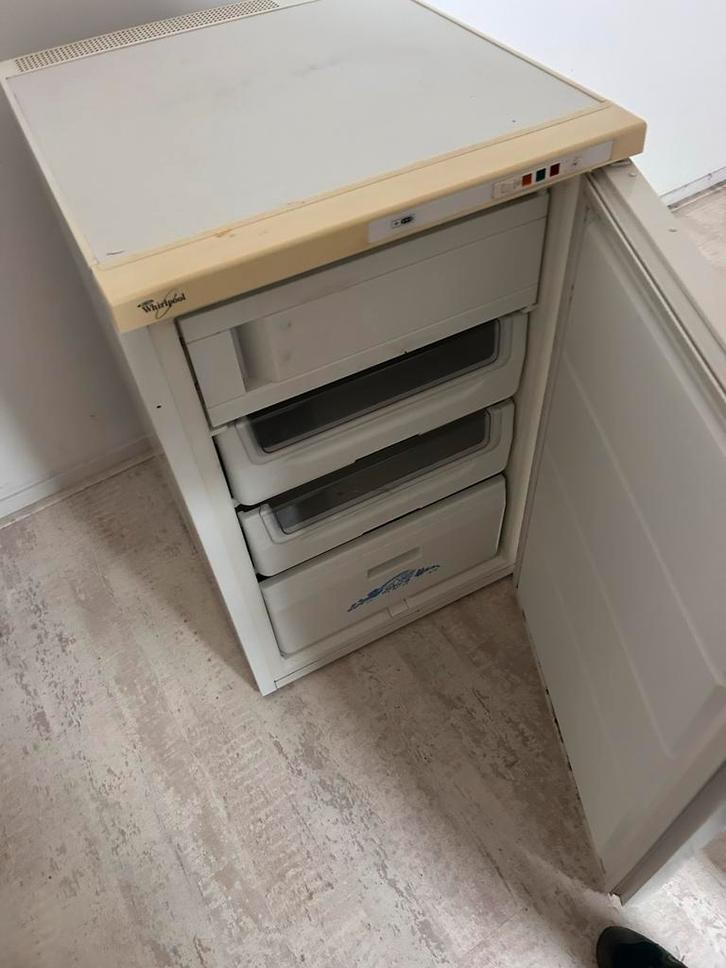 Whirlpool Vrieskast - Betrouwbaar en Ruim!, Witgoed en Apparatuur, Vriezers en Diepvrieskisten, Gebruikt, Vrijstaand, Vrieskast