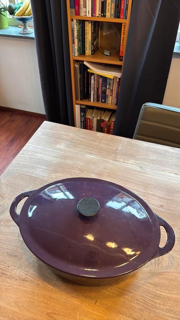 Le Creuset ovale braadpan 30–35 cm – aubergine – met deksel, Huis en Inrichting, Keuken | Potten en Pannen, Koekenpan of Braadpan