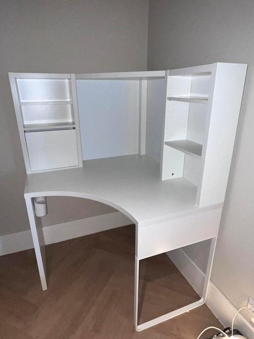 ikea desk FOR FREE, Huis en Inrichting, Bureaus, Gebruikt, Ophalen