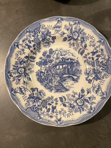 Ironstone tableware , Italie soepbord en platbord beschikbaar voor biedingen