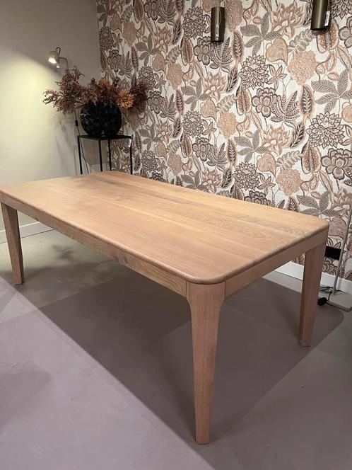 Eettafel Harvey van Eleonora - zo goed als nieuw - MOET WEG, Huis en Inrichting, Tafels | Eettafels, Zo goed als nieuw, 50 tot 100 cm