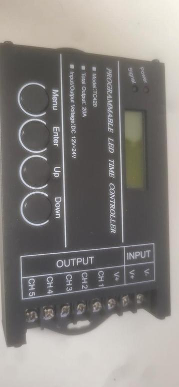Programmeerbare led controller. beschikbaar voor biedingen