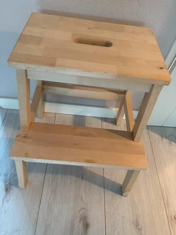 Ikea opstapje beschikbaar voor biedingen