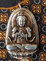 Mooie oude Oosterse hanger van zilverbrons met Boeddha.