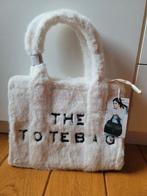 The tote bag fury (fake) NIEUW, Sieraden, Tassen en Uiterlijk, Tassen | Damestassen, Ophalen of Verzenden, Nieuw, Wit, Handtas