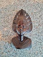 Indonesisch houtsnijwerk. Buste. Bali?, Ophalen