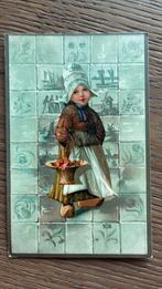 Meisje in klederdracht.mutsje,klompen,mand bloemen.Reliëf., Ophalen of Verzenden, Voor 1920, Klederdracht