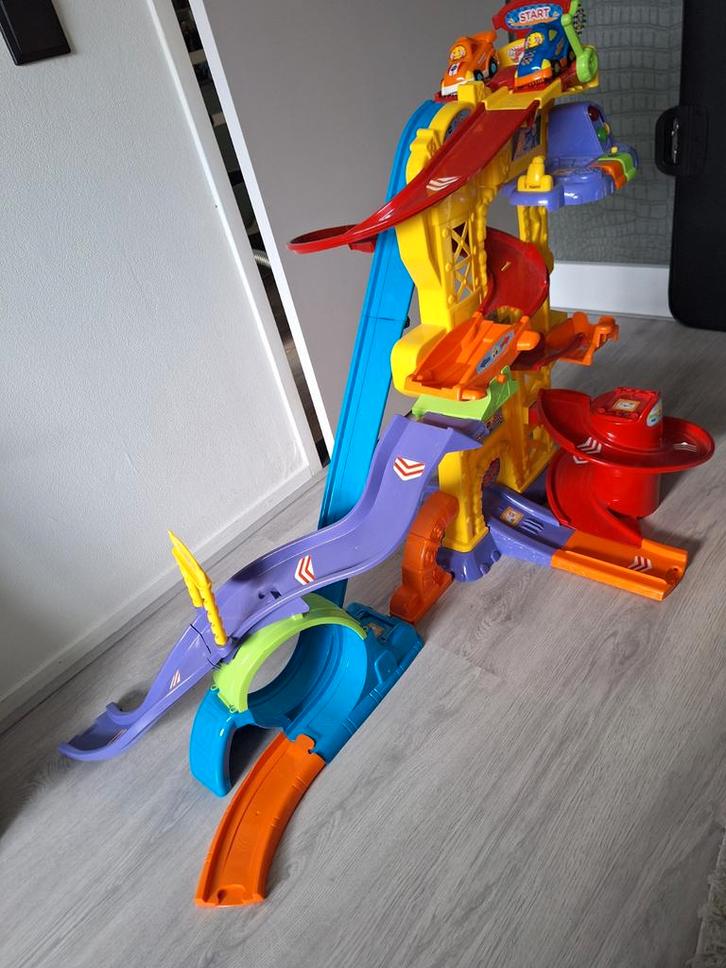 Toet-toet super stuntpark met 2 auto's, Kinderen en Baby's, Speelgoed | Vtech, Gebruikt, 2 tot 4 jaar, Ophalen