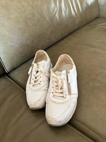 Gabor lederen sneakers maat 7 H leest beschikbaar voor biedingen