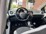Toyota Aygo 1.0 VVT-i x-play VERKOCHT! NIEUWE APK / CAMERA /, Voorwielaandrijving, Stof, Gebruikt, 4 stoelen