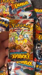 Pokemon surging spark booster packs, Hobby en Vrije tijd, Verzamelkaartspellen | Pokémon, Ophalen of Verzenden, Zo goed als nieuw