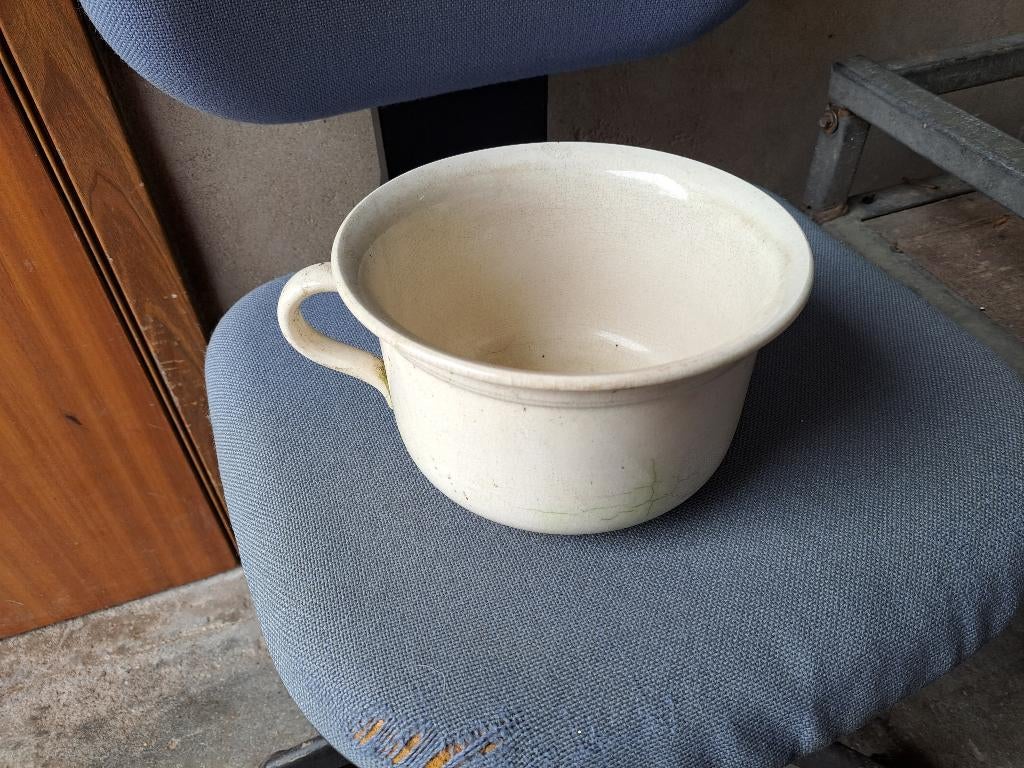 oude porseleinen ondersteek / po / bedpan, Ophalen of Verzenden