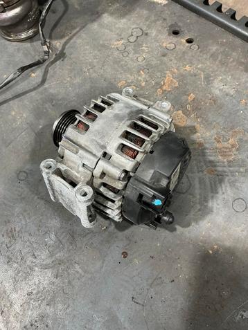 Originele dynamo 140A Volkswagen en Audi 06J 903 023H beschikbaar voor biedingen