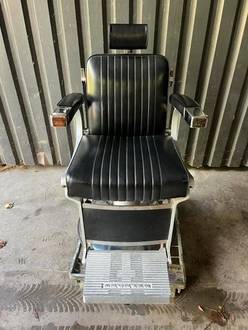 Takara Belmont kappersstoel in prima staat! beschikbaar voor biedingen