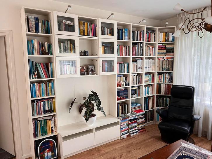 Grote Billy Boekenkast - Wit met Verlichting, Huis en Inrichting, Kasten | Boekenkasten, Zo goed als nieuw, 200 cm of meer, 200 cm of meer