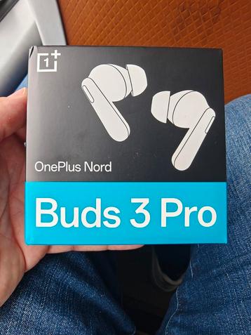 One Plus - Buds 3 Pro - Zwart (Nieuwprijs € 63.95) beschikbaar voor biedingen