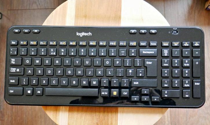 Logitech K360 Draadloos Toetsenbord, Computers en Software, Toetsenborden, Zo goed als nieuw, Qwerty, Draadloos, Ophalen of Verzenden