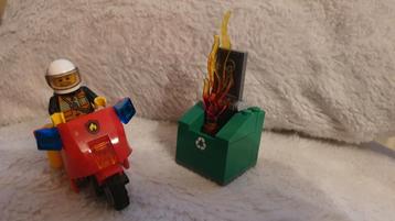 Lego City 60000 Brandweermotor met Afvalcontainer beschikbaar voor biedingen