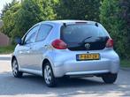 Toyota Aygo 1.0-12V 5DR*Airco*Nieuwe APK*LM velgen*Elektrisc, Voorwielaandrijving, Gebruikt, 4 stoelen, 68 pk