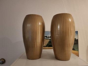 Vazen goudkleur 2 stuks beschikbaar voor biedingen