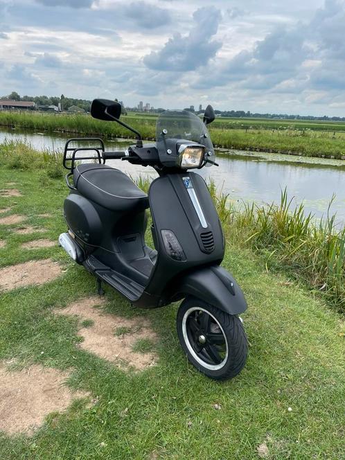 Vespa S 4 takt, Fietsen en Brommers, Scooters | Vespa, Gebruikt, Vespa S, Maximaal 25 km/u, Benzine, Ophalen