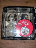 2 Pakketjes met vulbare kerstballen met houten tafereeltje, Ophalen of Verzenden, Nieuw
