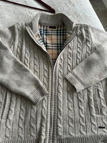 Warm vest (gevoerd met ruiten stof) beschikbaar voor biedingen