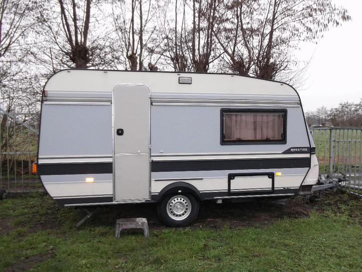 hobby 425 prestige, Caravans en Kamperen, Caravans, Particulier, tot en met 4, 750 - 1000 kg, Rondzit, Hobby, Omvormbare zithoek