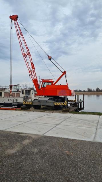 Hijskraan 25 Ton Coles 925 met botenkraan