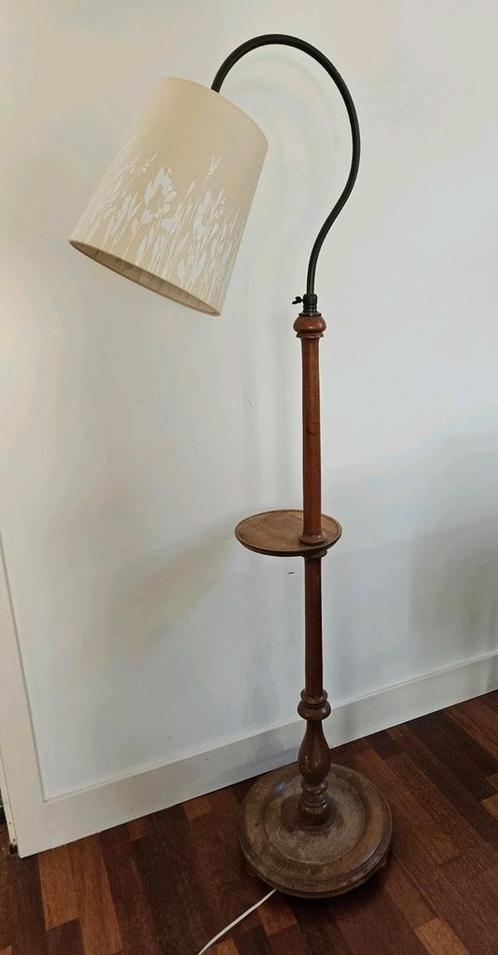 Antieke houten staande leeslamp met plateau, Antiek en Kunst, Antiek | Lampen, Ophalen