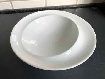 Stelton voerbak met antiglidgummi onder voor kat en hond beschikbaar voor biedingen