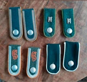 Duits WW2 Schouder Epauletten ( 4 setjes ) en knopen beschikbaar voor biedingen