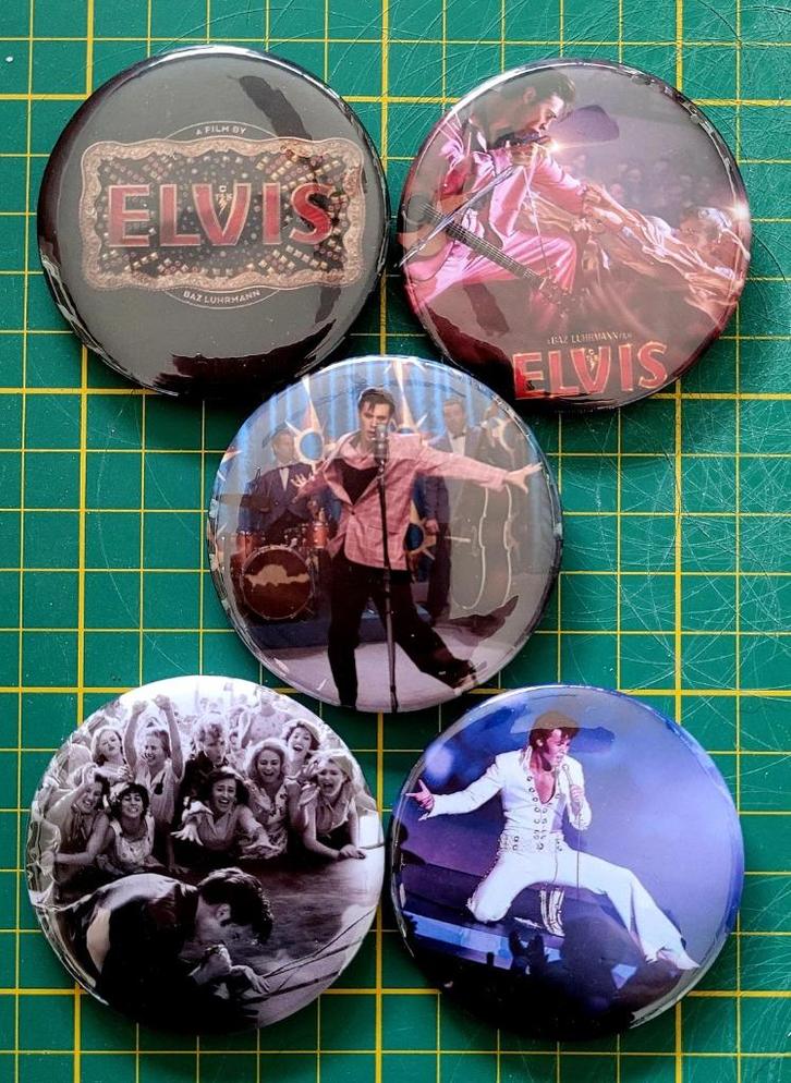 Grote Elvis The Movie buttons, Verzamelen, Muziek, Artiesten en Beroemdheden, Nieuw, Gebruiksvoorwerp, Verzenden