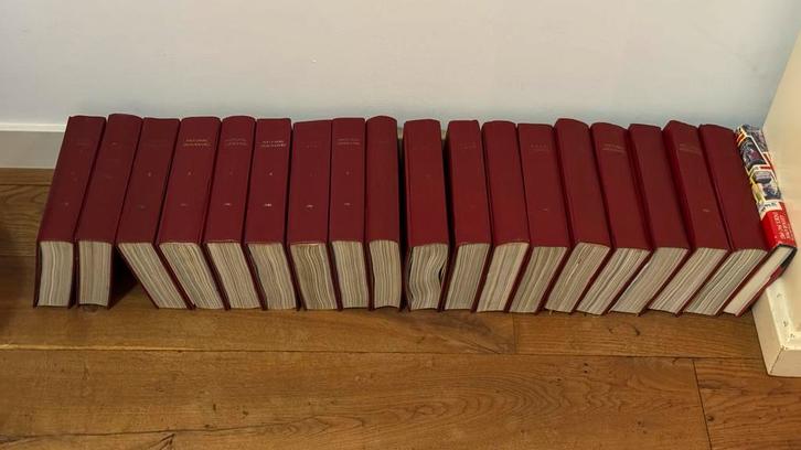 National Geographic (ENG) ingebonden jaargangen 1978 tm 1987, Boeken, Catalogussen en Folders, Gelezen, Catalogus, Ophalen