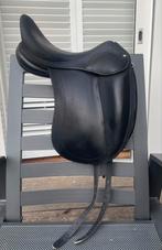 Nagenoeg nieuw Luc Childeric dressuurzadel, 2 DSG, 17,5 inch, Dieren en Toebehoren, Paarden en Pony's | Zadels, Ophalen of Verzenden