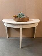 Brocante houten sidetable halfrond, Ophalen, Studio Larilo, 100 tot 150 cm, Studiolarilo@gmail.com