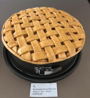 Mooie sier appeltaarten in bakblik. Extra groot!!! beschikbaar voor biedingen
