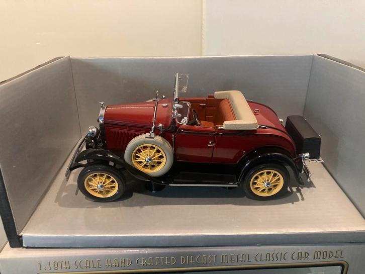 1931 Ford Model A Deluxe Roadster, Hobby en Vrije tijd, Modelauto's | 1:18, Nieuw, Auto, Overige merken, Ophalen of Verzenden