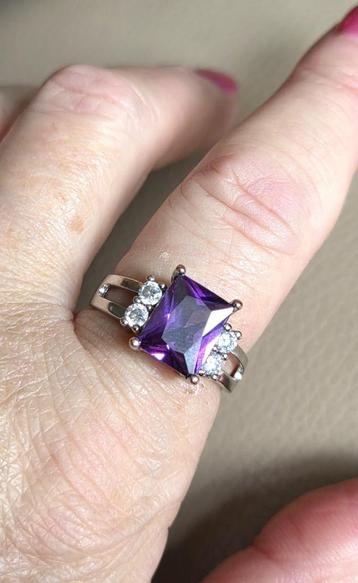 Maat 19 - Mooie zilveren (925) ring AMETHIST en ZIRKONIA beschikbaar voor biedingen