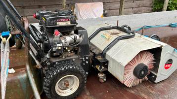 Veegmachine Lumag KM800 met Loncin motor /elektrice strart beschikbaar voor biedingen